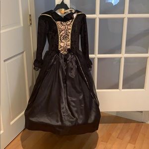 Black princess or witch’s gown